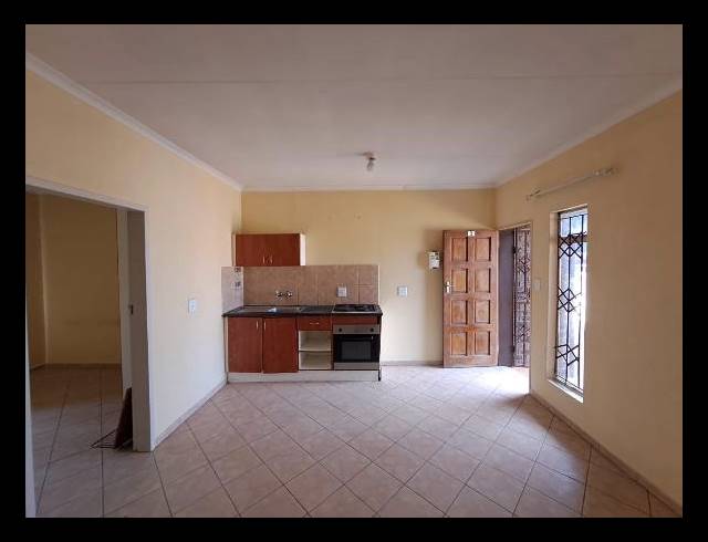 2 BEDROOM APARTMENT FOR SALE IN OLIEVENHOUTBOSCH